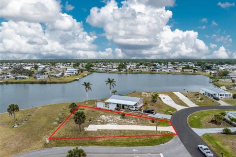 Terreno en venta en Englewood, Florida № 1598034 - foto 2