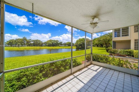 Condo in Pompano Beach, Florida, 2 bedrooms  № 2027056 - photo 21