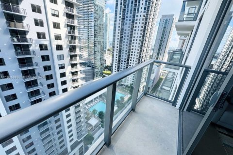 Condo in Miami, Florida, 1 bedroom № 1987506 - photo 25
