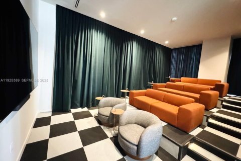 Condo in Miami, Florida, 1 bedroom № 1987506 - photo 8