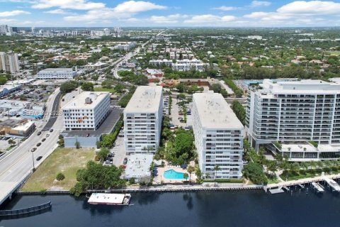 Condo in Fort Lauderdale, Florida, 2 bedrooms  № 2054513 - photo 12