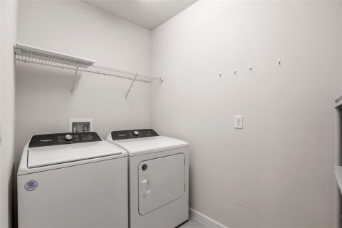 Townhouse in Orlando, Florida 3 bedrooms, 150.5 sq.m. № 2197782 - photo 18