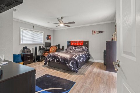 House in Spring Hill, Florida 4 bedrooms, 243.68 sq.m. № 2139702 - photo 29