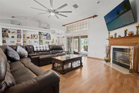 House in Spring Hill, Florida 4 bedrooms, 243.68 sq.m. № 2139702 - photo 5