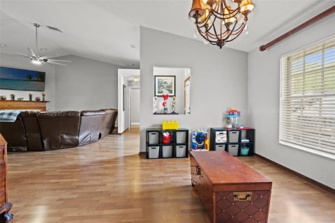 House in Spring Hill, Florida 4 bedrooms, 243.68 sq.m. № 2139702 - photo 9