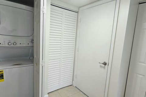 Apartment in West Palm Beach, Florida 3 bedrooms, 101.45 sq.m. № 2188222 - photo 10