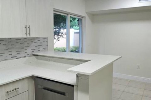 Apartment in West Palm Beach, Florida 3 bedrooms, 101.45 sq.m. № 2188222 - photo 13