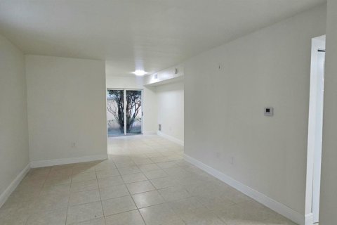 Apartment in West Palm Beach, Florida 3 bedrooms, 101.45 sq.m. № 2188222 - photo 14