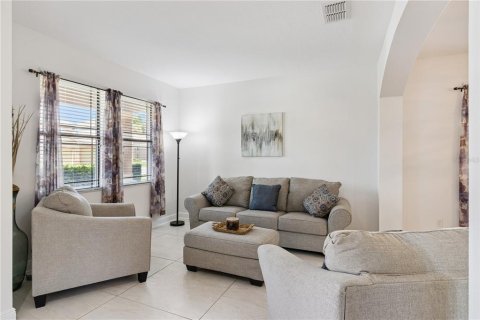House in Lakeland, Florida 4 bedrooms, 308.9 sq.m. № 2133453 - photo 6