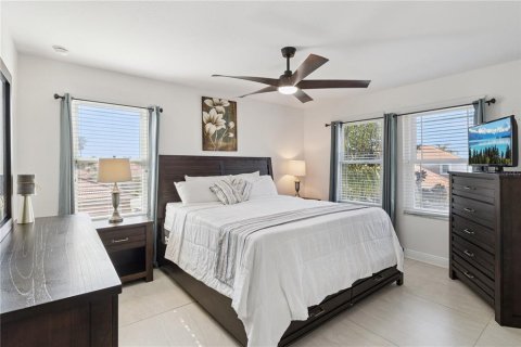 House in Lakeland, Florida 4 bedrooms, 308.9 sq.m. № 2133453 - photo 24