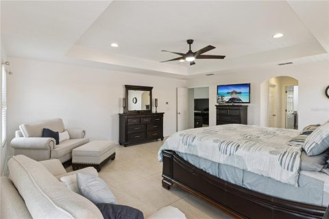 House in Lakeland, Florida 4 bedrooms, 308.9 sq.m. № 2133453 - photo 16