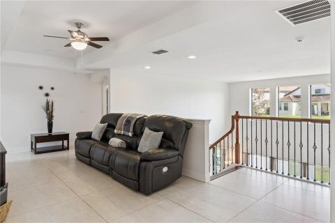 House in Lakeland, Florida 4 bedrooms, 308.9 sq.m. № 2133453 - photo 26