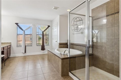 House in Lakeland, Florida 4 bedrooms, 308.9 sq.m. № 2133453 - photo 17