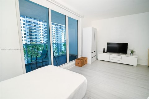 Condominio en venta en Miami Beach, Florida, 55.74 m2 № 1860413 - foto 9