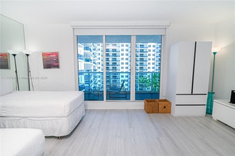 Condominio en venta en Miami Beach, Florida, 55.74 m2 № 1860413 - foto 10
