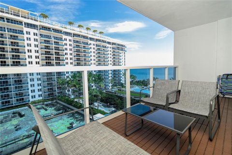 Condominio en venta en Miami Beach, Florida, 55.74 m2 № 1860413 - foto 3