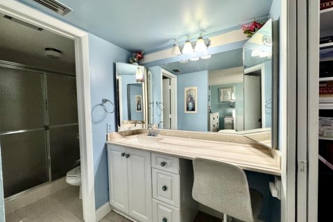 Condo in Tamarac, Florida, 2 bedrooms  № 2168064 - photo 13
