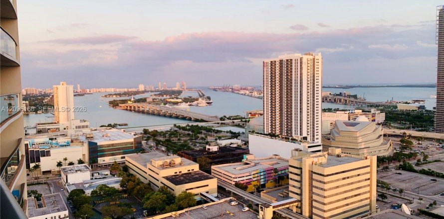 Condo à Miami, Floride, 2 chambres  № 2386939