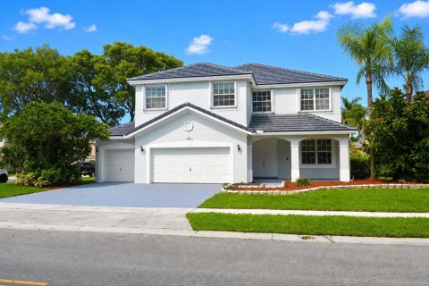 House in Pembroke Pines, Florida 5 bedrooms, 293.2 sq.m. № 2251193