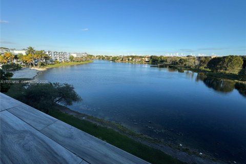 Apartamento en alquiler en Miami, Florida, 1 dormitorio, 104.52 m2 № 2054623 - foto 15