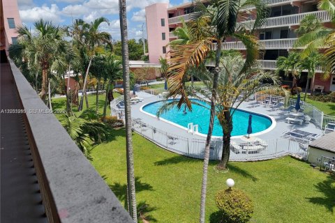 Condo in Hallandale Beach, Florida, 1 bedroom  № 2264842