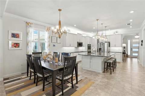 House in Kissimmee, Florida 5 bedrooms, 278.52 sq.m. № 1884508 - photo 13