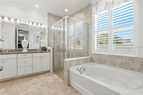 House in Kissimmee, Florida 5 bedrooms, 278.52 sq.m. № 1884508 - photo 22