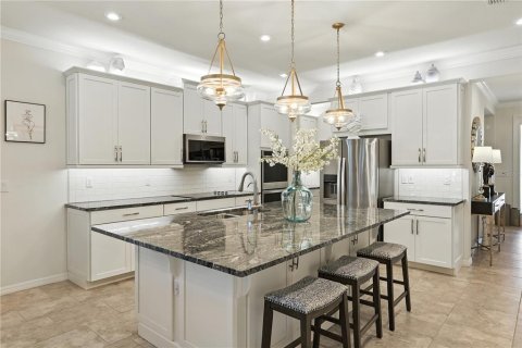 House in Kissimmee, Florida 5 bedrooms, 278.52 sq.m. № 1884508 - photo 7