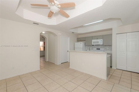 Adosado en venta en Dania Beach, Florida, 3 dormitorios, 150.04 m2 № 1670959 - foto 5