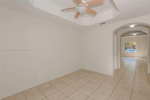 Townhouse in Dania Beach, Florida 3 bedrooms, 150.04 sq.m. № 1670959 - photo 15