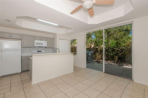 Adosado en venta en Dania Beach, Florida, 3 dormitorios, 150.04 m2 № 1670959 - foto 4