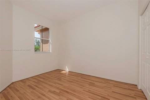 Townhouse in Dania Beach, Florida 3 bedrooms, 150.04 sq.m. № 1670959 - photo 22