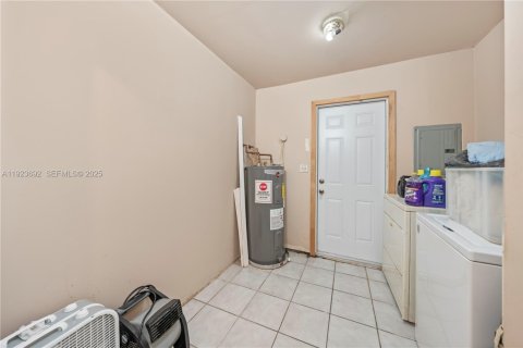 Casa en venta en Homestead, Florida, 3 dormitorios, 92.9 m2 № 1982098 - foto 17