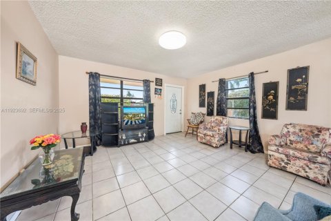 Casa en venta en Homestead, Florida, 3 dormitorios, 92.9 m2 № 1982098 - foto 7