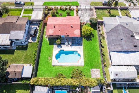 Casa en venta en Homestead, Florida, 3 dormitorios, 92.9 m2 № 1982098 - foto 4