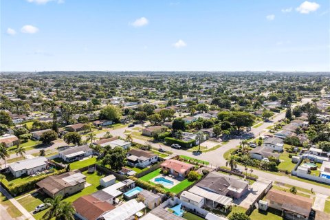 Casa en venta en Homestead, Florida, 3 dormitorios, 92.9 m2 № 1982098 - foto 24