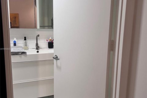 Copropriété à louer à Miami, Floride: 3 chambres, 107.3 m2 № 2153058 - photo 19