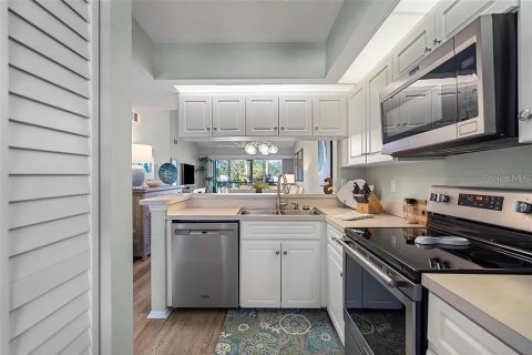 Condo in Venice, Florida, 2 bedrooms  № 1829088 - photo 24