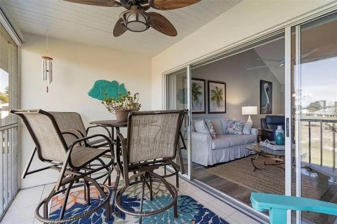 Condo in Venice, Florida, 2 bedrooms  № 1829088 - photo 9