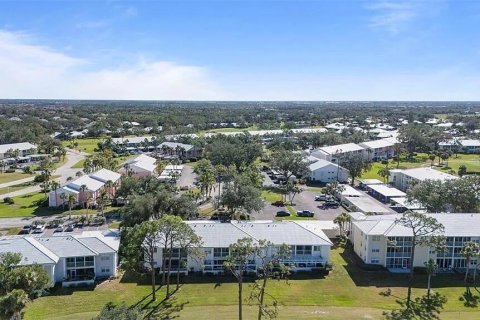 Condo in Venice, Florida, 2 bedrooms  № 1829088 - photo 8