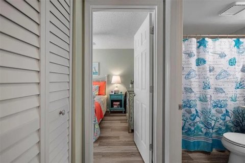 Condo in Venice, Florida, 2 bedrooms  № 1829088 - photo 12