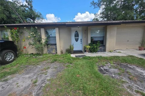 Casa en venta en Tampa, Florida, 6 dormitorios, 93.27 m2 № 1839980 - foto 2