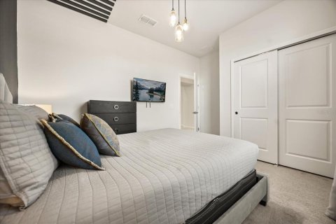 Townhouse in Davenport, Florida 5 bedrooms, 212.1 sq.m. № 1525969 - photo 29