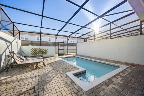 Townhouse in Davenport, Florida 5 bedrooms, 212.1 sq.m. № 1525969 - photo 5
