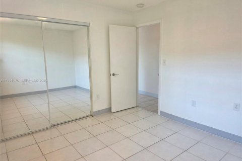 Villa ou maison à louer à Miami, Floride: 2 chambres, 206.61 m2 № 2055570 - photo 20