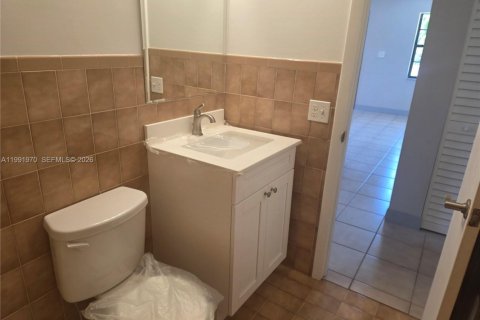Villa ou maison à louer à Miami, Floride: 2 chambres, 206.61 m2 № 2055570 - photo 22
