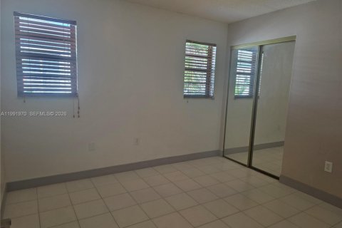 Villa ou maison à louer à Miami, Floride: 2 chambres, 206.61 m2 № 2055570 - photo 19