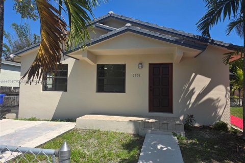 Villa ou maison à louer à Miami, Floride: 2 chambres, 206.61 m2 № 2055570 - photo 1