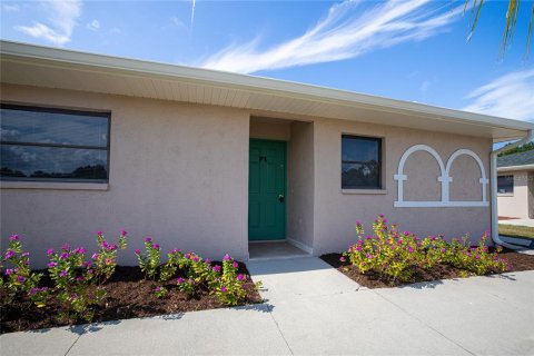 Condo à Punta Gorda, Floride, 2 chambres  № 2201528