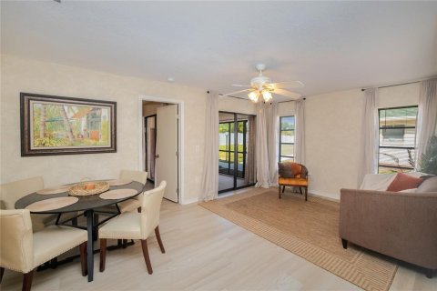 Copropriété à vendre à Punta Gorda, Floride: 2 chambres, 87.05 m2 № 2201528 - photo 5